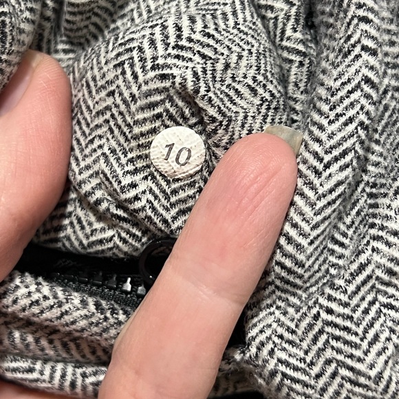 Lululemon Nice Asana Jacket  Heathered Herringbone Black White Size 10 - Picture 15 of 16
